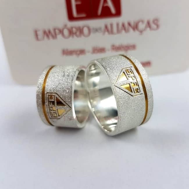 aliança de namoro customizada