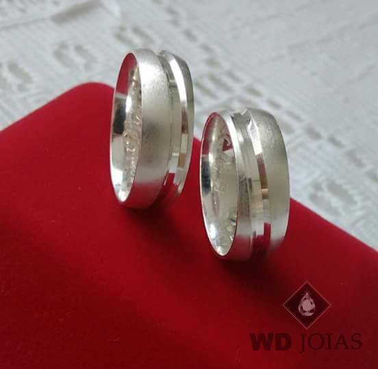 aliança simples de prata