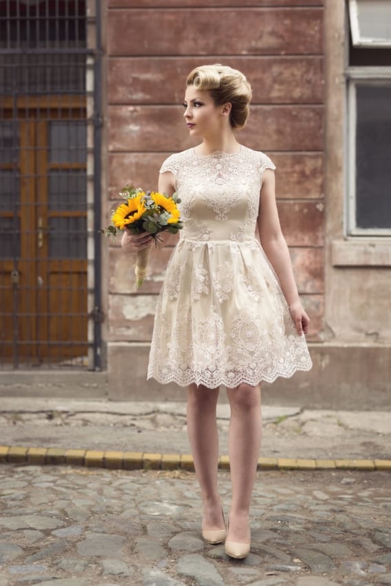 Vestido de noiva curtinho off white