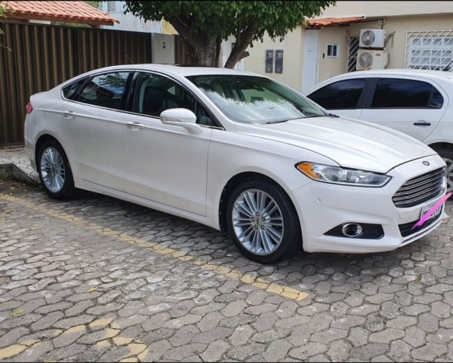 ford fusion para casamento