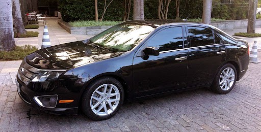 ford fusion preto