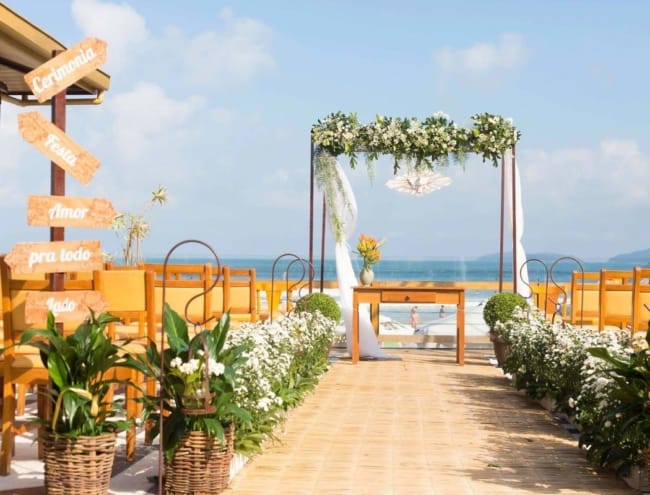 Espaço para casamento na praia lembre se é necessário autorização da prefeitura