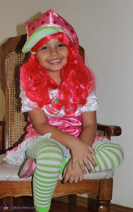 fantasia moranguinho menina com peruca