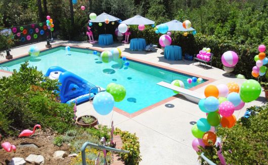 Resultado de imagem para DECORAÇÃO DE PISCINA PARA FESTA