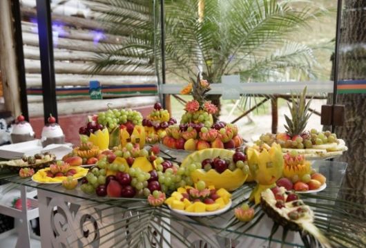 mesa de frutas churrasco