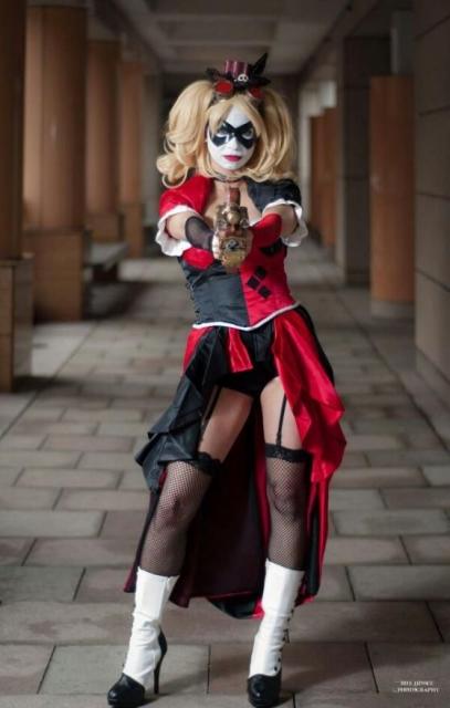 57 anos luz: DIY- Fantasia da Arlequina (Harley quinn) com coisas que você  tem em casa + Maquiagem .