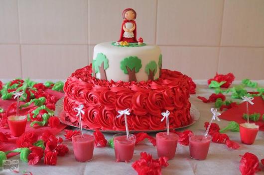 Receita de Bolos Chapeuzinho Vermelho e Bolo de Andares