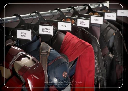 Imagem para convite com foto dos uniformes dos super-heróis.