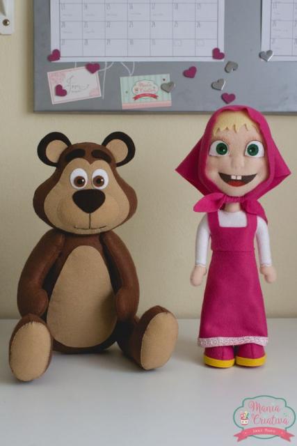 miniaturas de Masha e o Urso feito de feltro