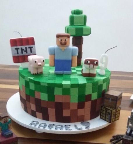 Bolo de Pasta Americana: Bolo Minecraft redondo verde e TNT de