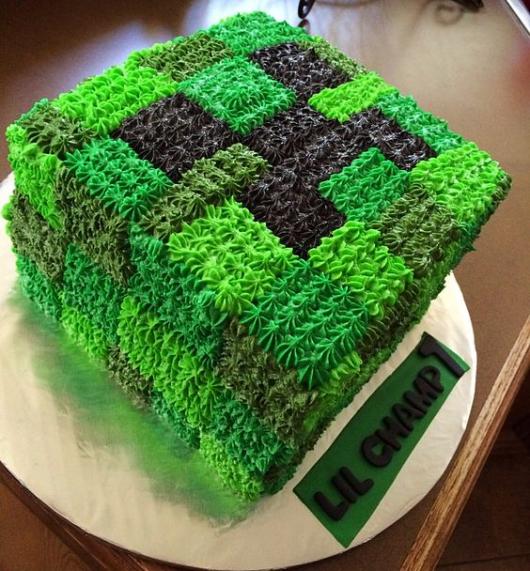 bolo minecraft chantilly #bolodecorado #bolominecraft #festaminecraft