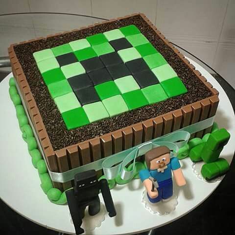 Tema Minecraft decorado com Chantilly 🩷🎂 . #repederzinibolosdecorado