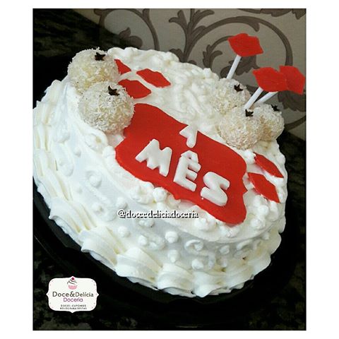 bolo de glacê para bodas de beijinho
