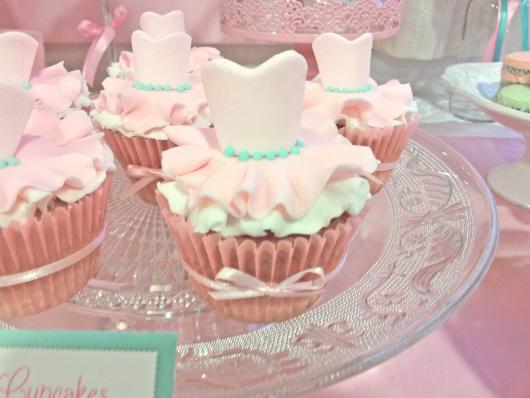 cupcake de vestido rosa