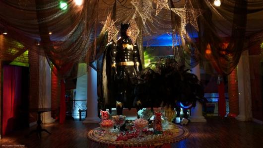 Decoração de festa à fantasia estátua do batman