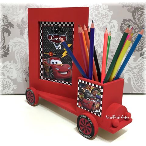 Lembrancinhas dos Carros porta retrato pintado de MDF