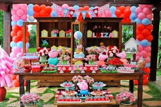 mesa de doces da Peppa