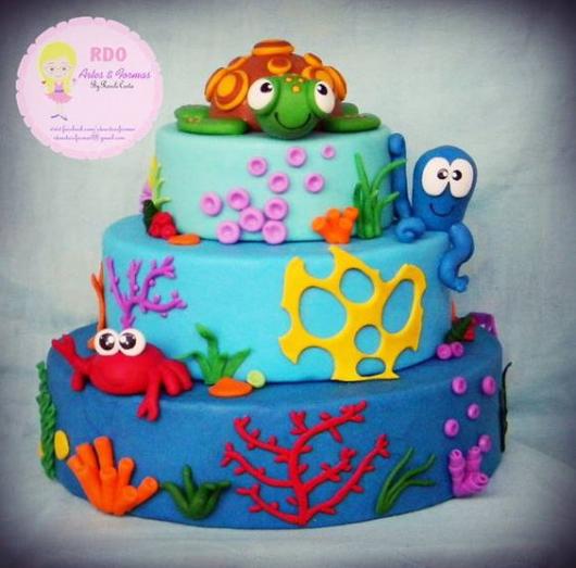 bolo fundo do mar decorado com animais 