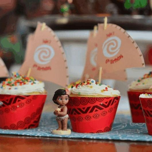 Lindo acessório de papel imitando vela para decorar Cupcake Moana 