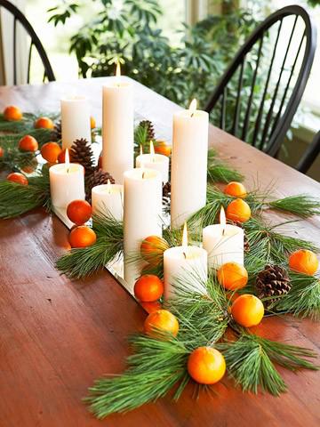 Decoração de ano novo mesa com frutas e velas