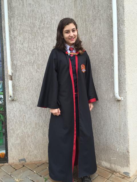 Fantasia Harry Potter feminina capa preta e vermelha