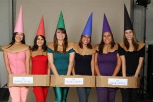 70 Fantasias em Grupo Super Divertidas & Dicas Incríveis de Como Fazer!