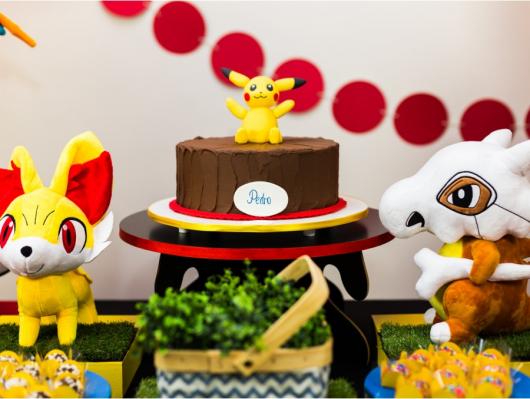 festa Pokémon bolo kitkat