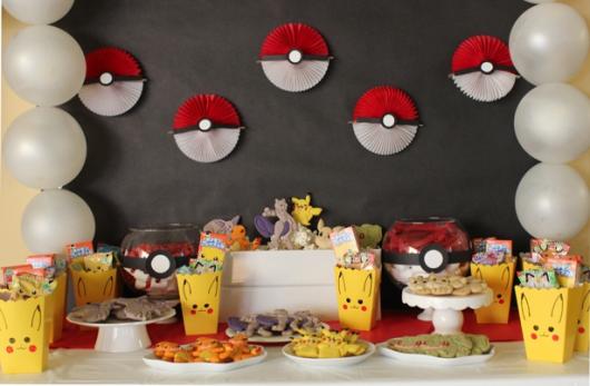 festa Pokémon decoração simples 