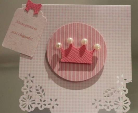 Convites de Chá de Bebê princesa com aplique de coroa com pérolas