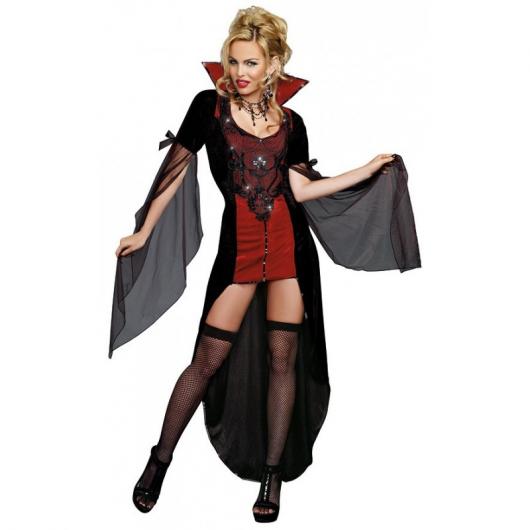 Fantasia masculina de vampiro assustador para o halloween em um fundo  desfocado