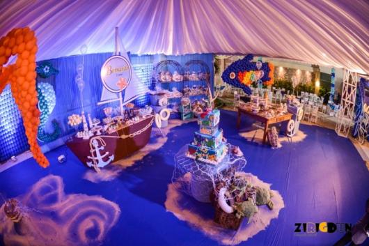 Festa Fundo do Mar de luxo com tecido no teto