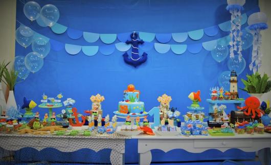Festa Fundo do Mar baby com fundo azul