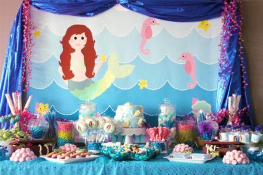 Festa Fundo do Mar sereia com painel personalizado
