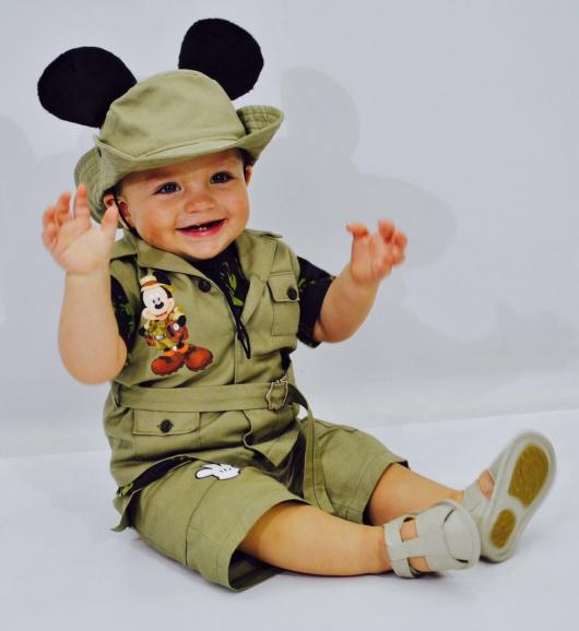 Fantasia do Mickey Safari com chapéu com orelhas