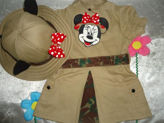 Fantasia do Mickey Safari com detalhes camuflado