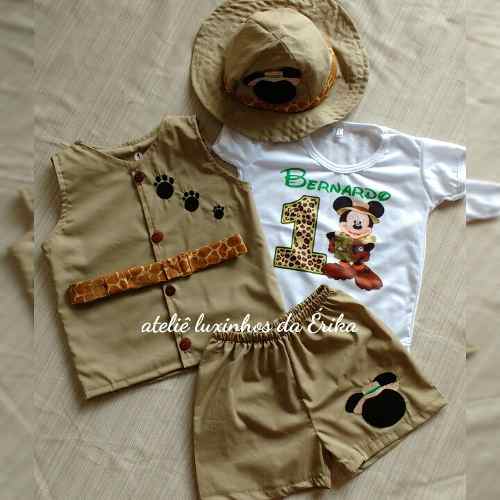 Fantasia do Mickey Safari com camiseta personalizada com nome do aniversariante