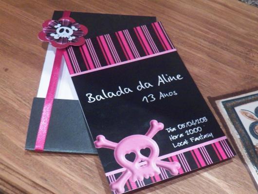 Convite Festa Balada preto e rosa com caveira