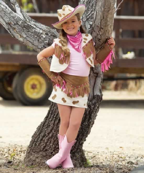Festa Country roupa infantil branca com detalhes de franja marrom
