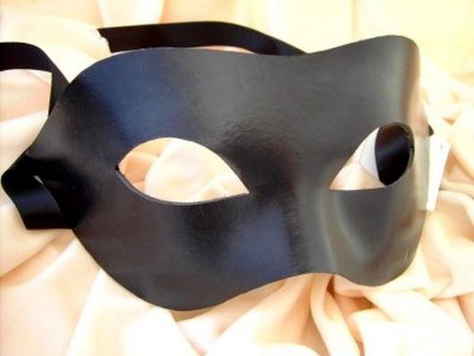 Черная маска для карнавала bj Alex. Когда будет следующая маска