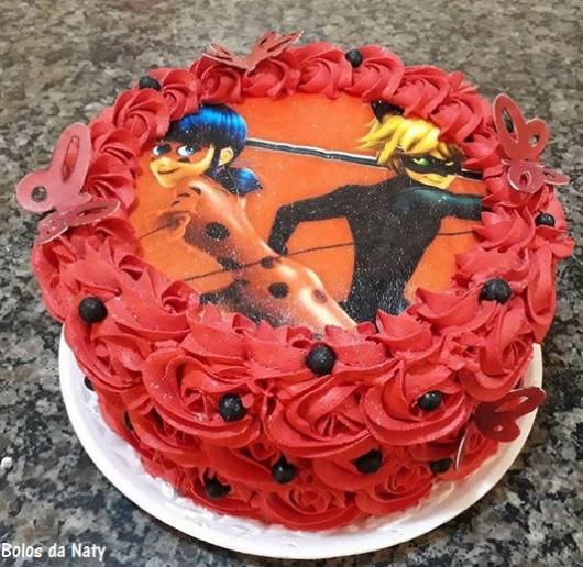 bolo vermelho Cat Noir