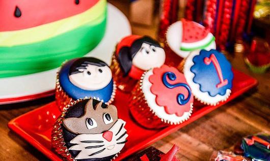 cupcake Show da Luna de pasta americana decorada