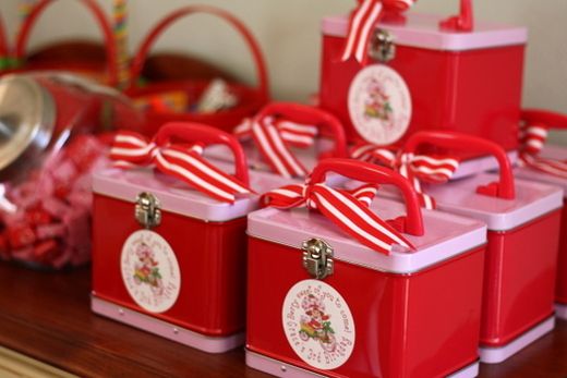 Festa da Moranguinho lembrancinha maletinha