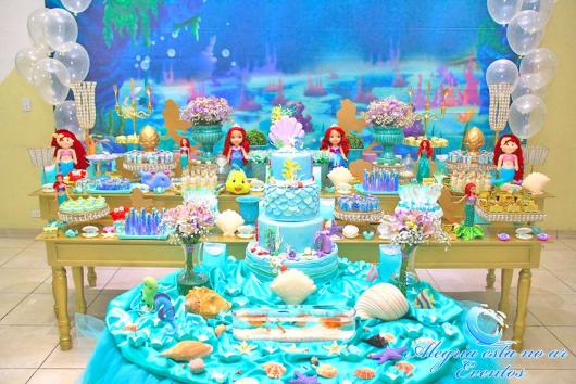 Festa Pequena Sereia decoração com conchas