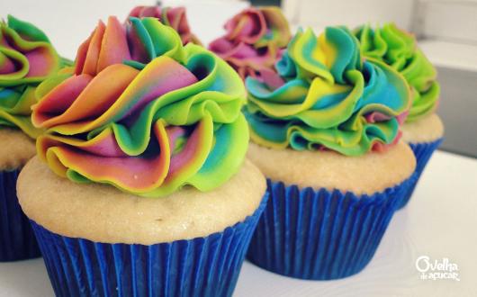 Featured image of post Fotos De Cupcake Colorido - Temos muitas artes lindas para conferir!