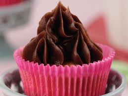 Cupcake de Baunilha cobertura de chocolate