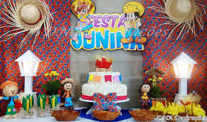 Decoração de Festa Junina Infantil com painél personalizado