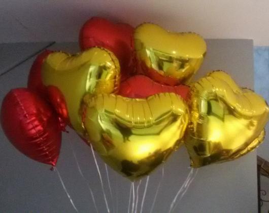 Balões Metalizados no formato de coração vermelho e dourado