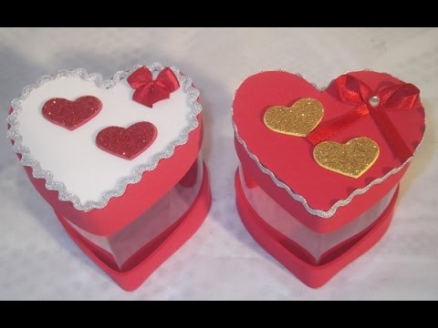 Lembrancinha Dia dos Namorados com bombons caixinha no formato de coração