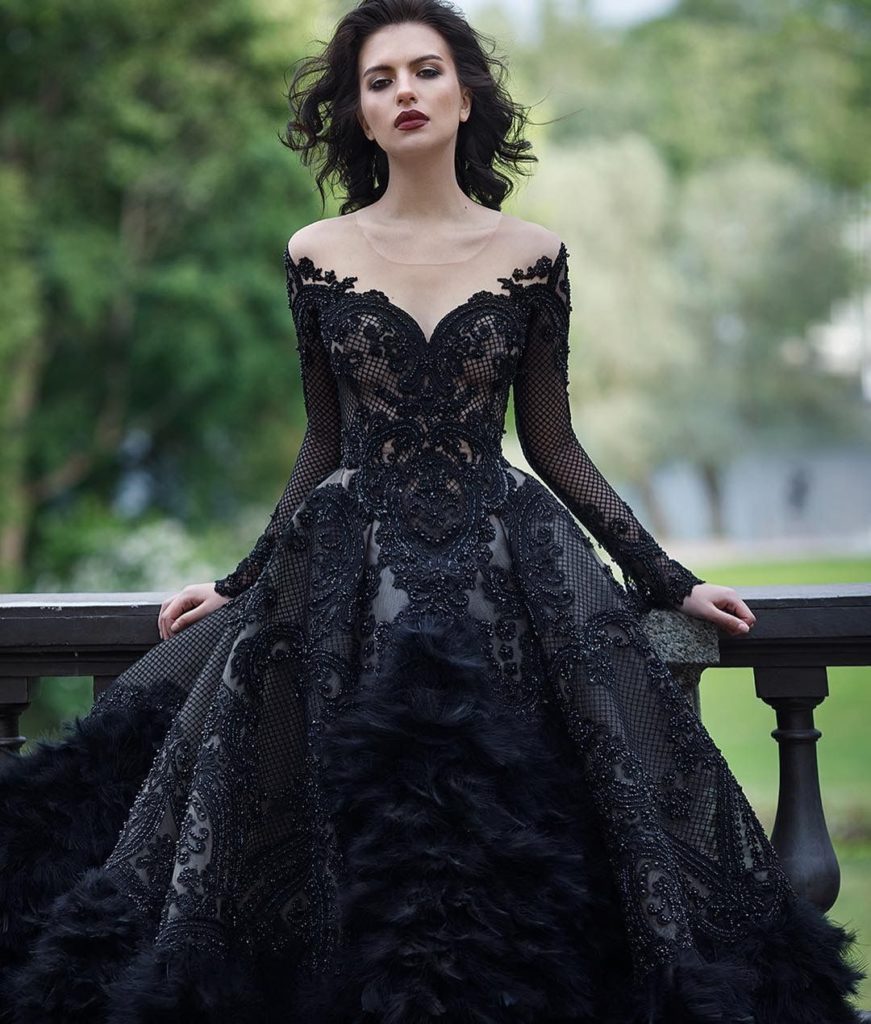 vestido de noiva com renda preta