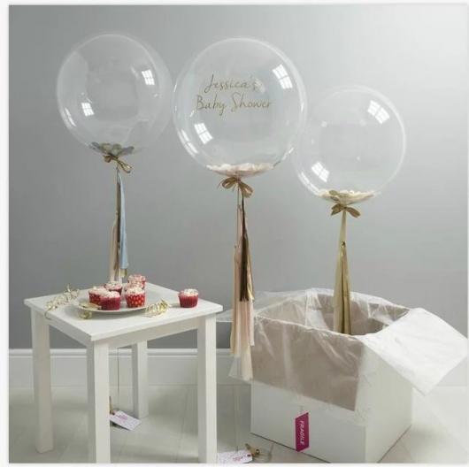 Balões minimalistas com confetes para decorar